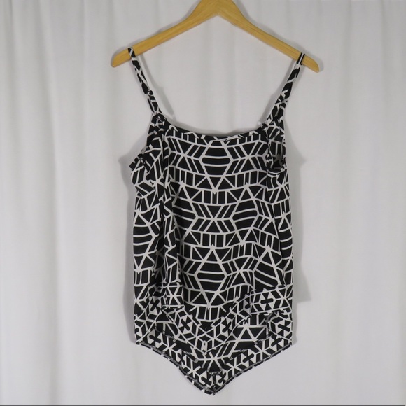 INC Black and White Geometric Scarf Tank Cami Size 6 - Picture 8 of 8